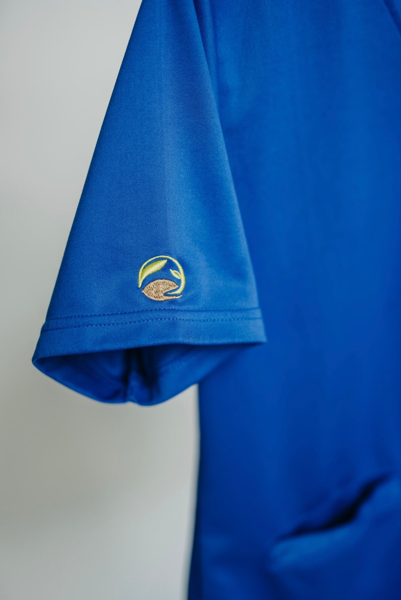 Women's Royal Blue Short Sleeve Double Pocket Scrub Top