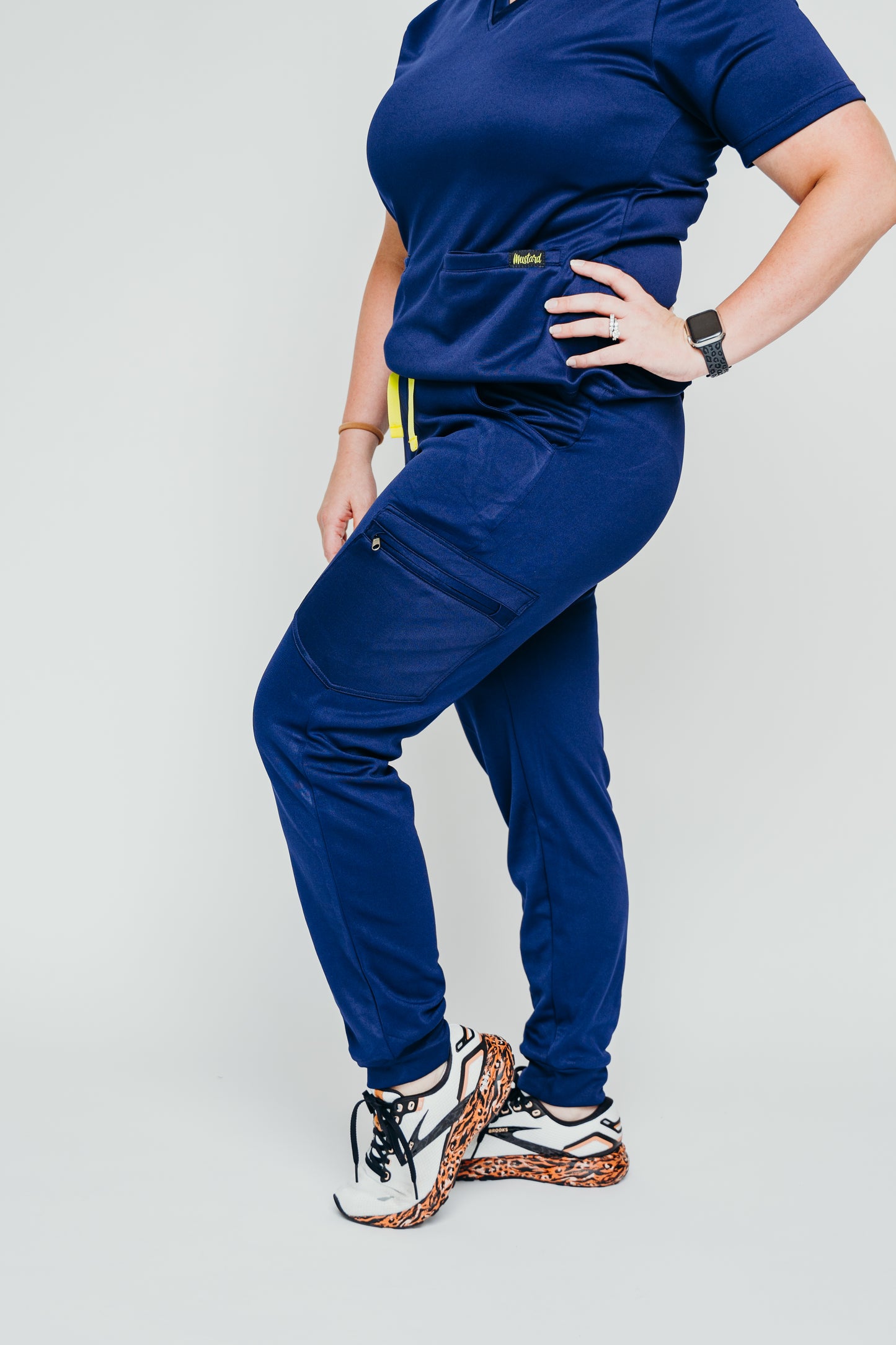 Women's Navy Blue Mid Rise Scrub Joggers